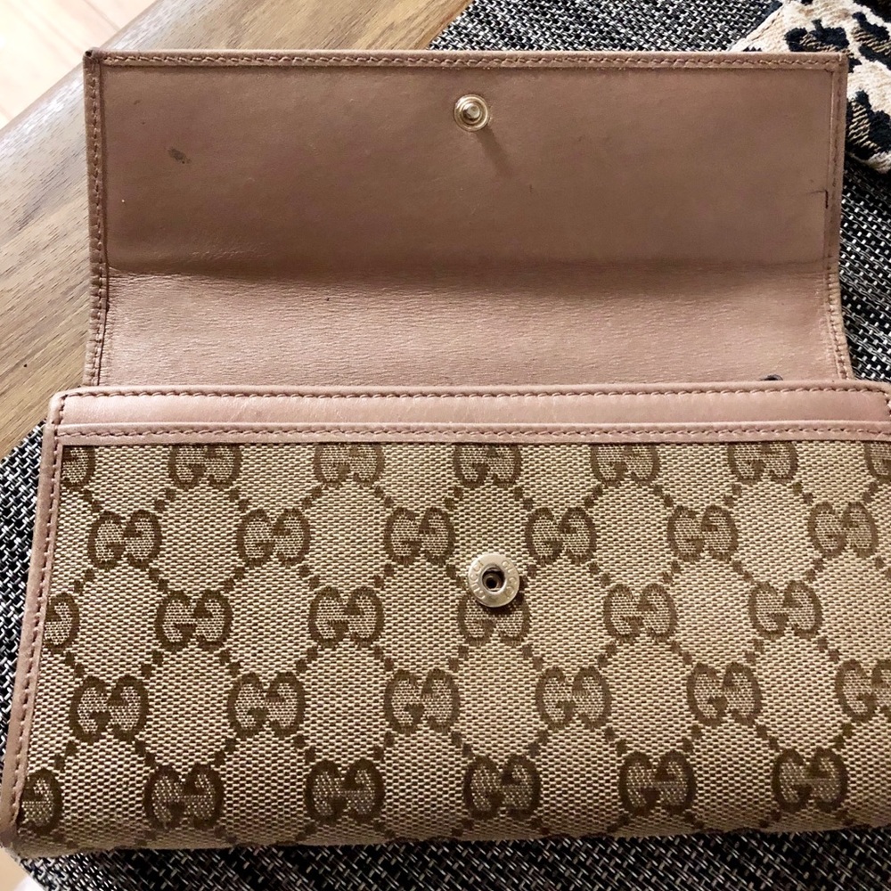 ❤️👛Authentic Gucci Wallet - Picture 6 of 8